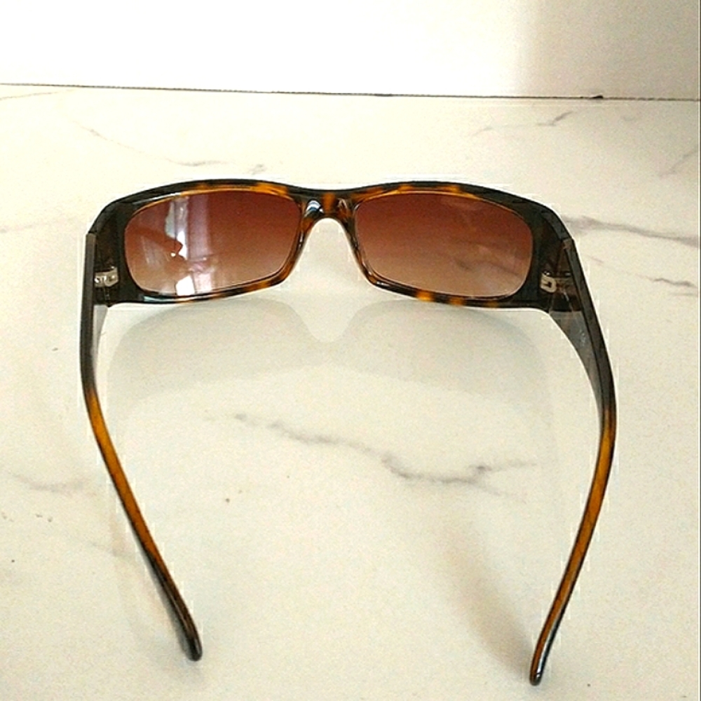 DKNY TORTOISE LOOK SUNGLASSES - Picture 5 of 8